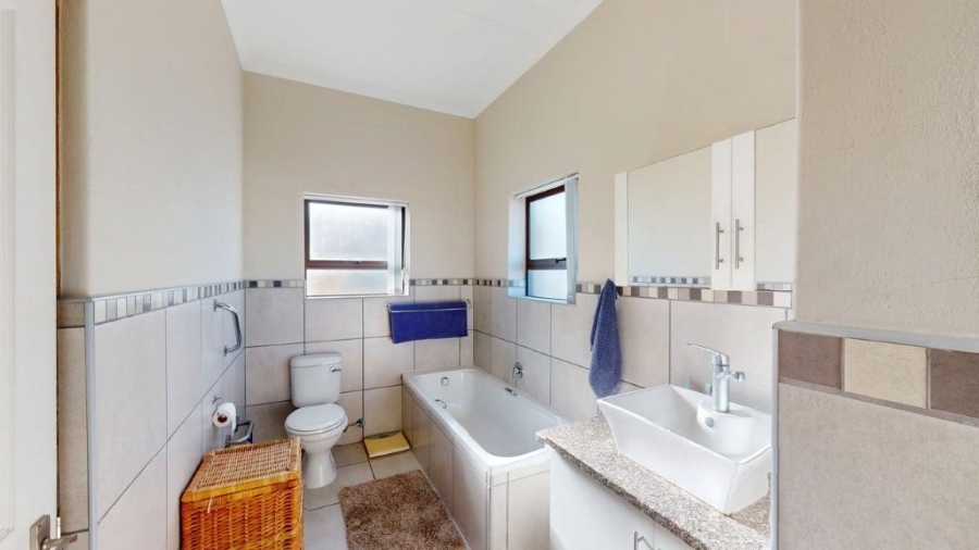 3 Bedroom Property for Sale in Stilbaai Wes Western Cape